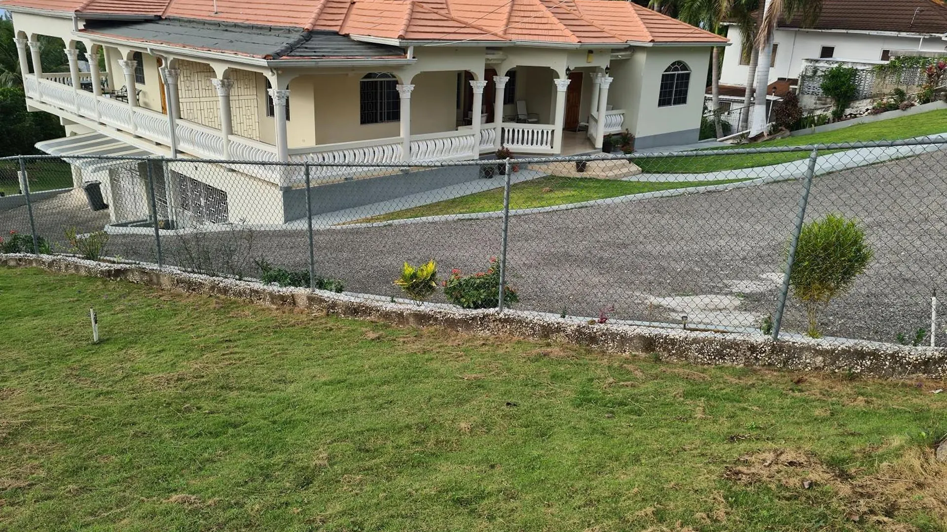 La Rose Apartment مونتيغو باي